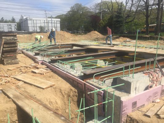 Bending rebar for support of the clearwell floor. Bending rebar for support of the clearwell floor.